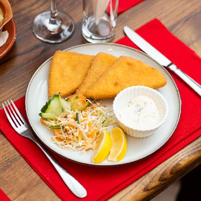 Pohovani kačkavalj u restoranu Zavicaj Kraljevo