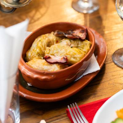 Sarma sa mesom u restoranu Zavicaj Kraljevo